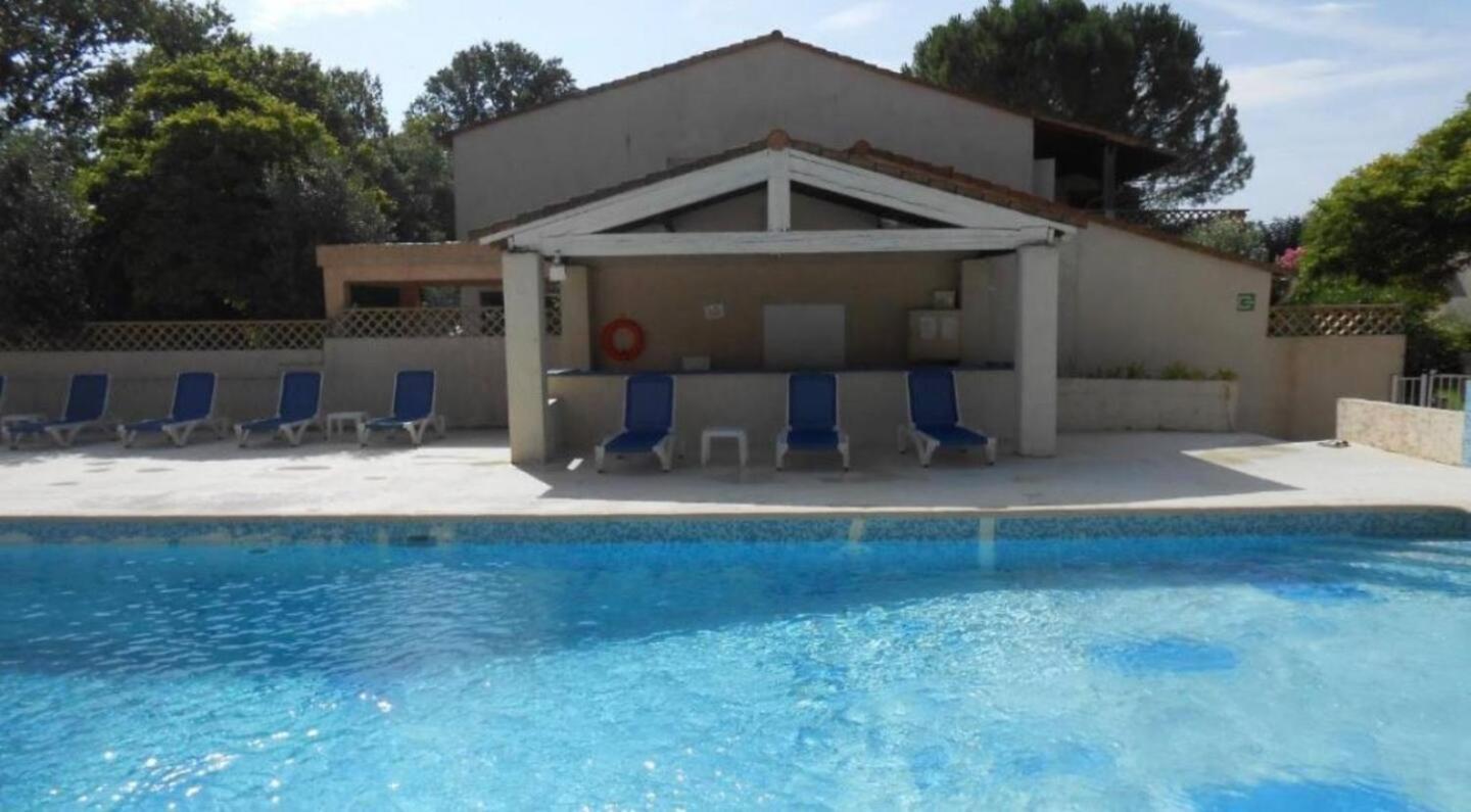 Studio 10M2, Terrasse 18M2 , Parking, Piscine Et Accueille Les Animaux Quissac  Bagian luar foto